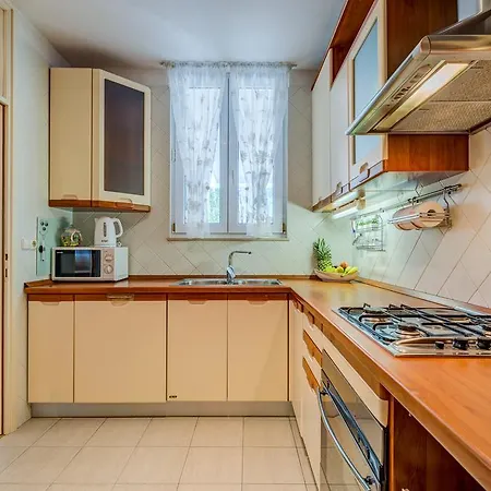 Duje Apartment *